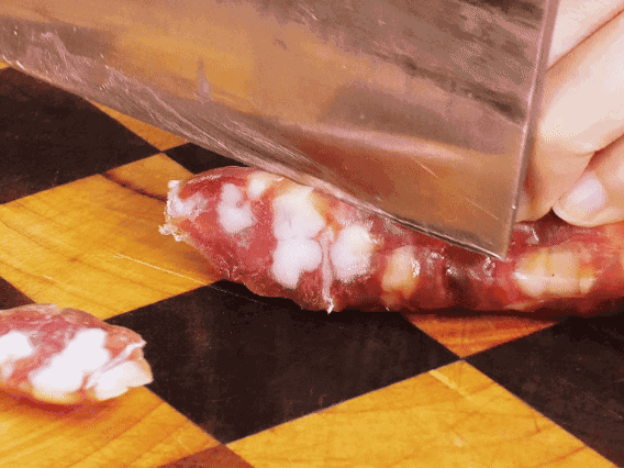 亿万28
香肠斜刀切片